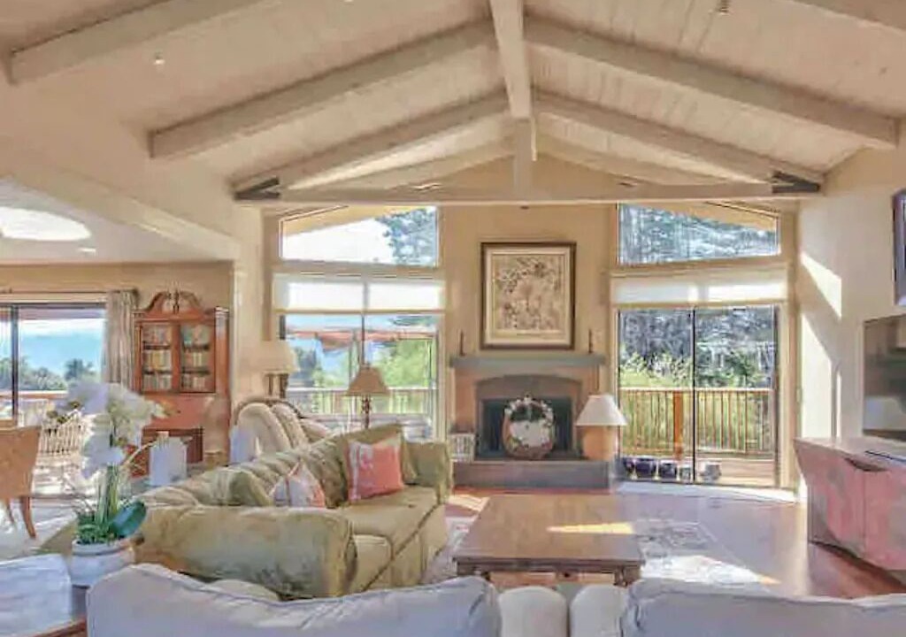 Photo of Livingroom in Carmel