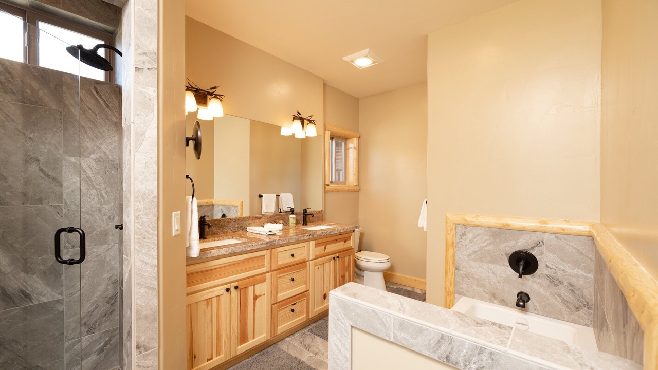 Photo of Bathroom in Castle Glen Estates
