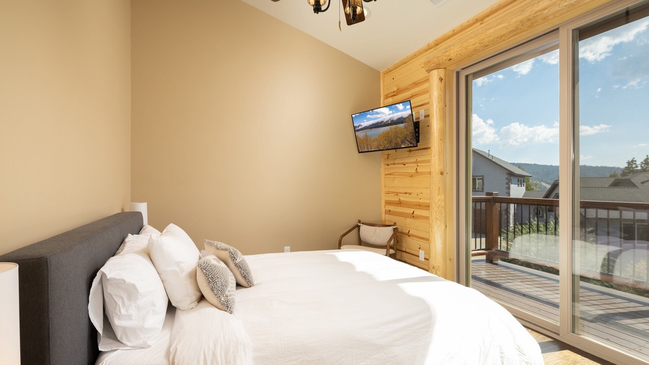 Photo of Bedroom in Castle Glen Estates