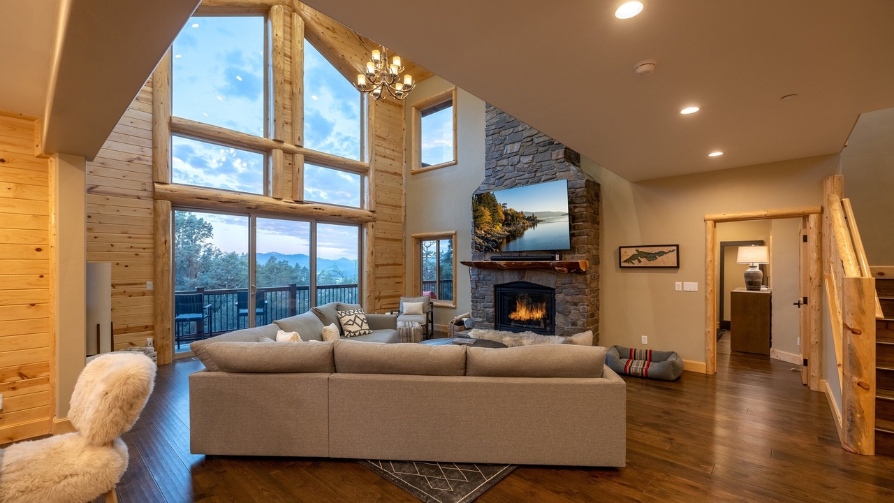 Photo of Livingroom in Castle Glen Estates