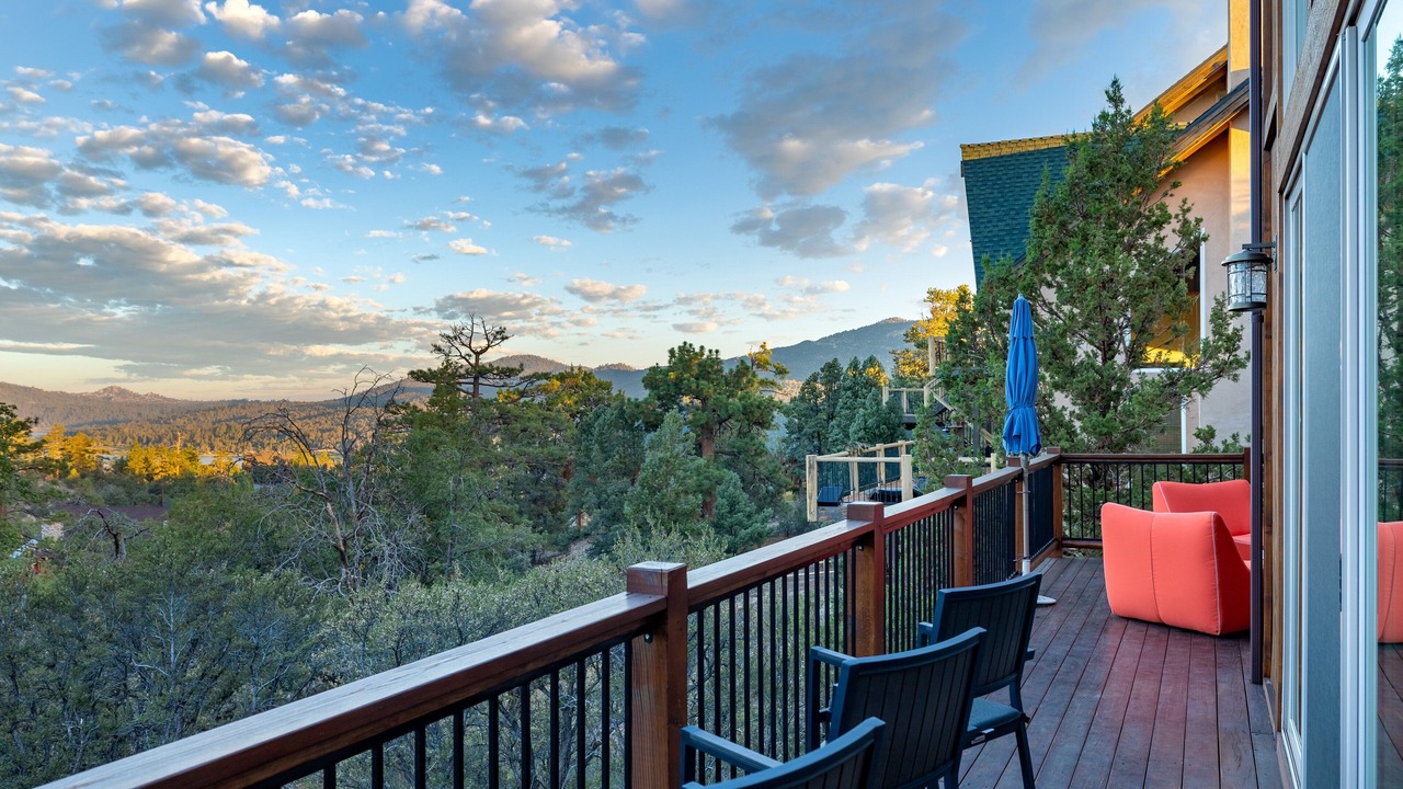Photo of Outdoor in Castle Glen Estates