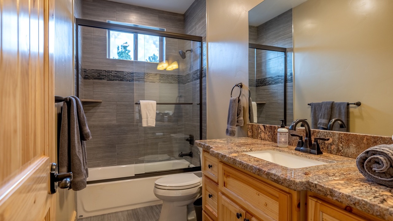 Photo of Bathroom in Castle Glen Estates