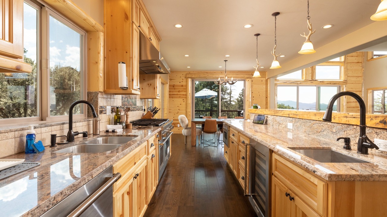 Photo of Kitchen in Castle Glen Estates