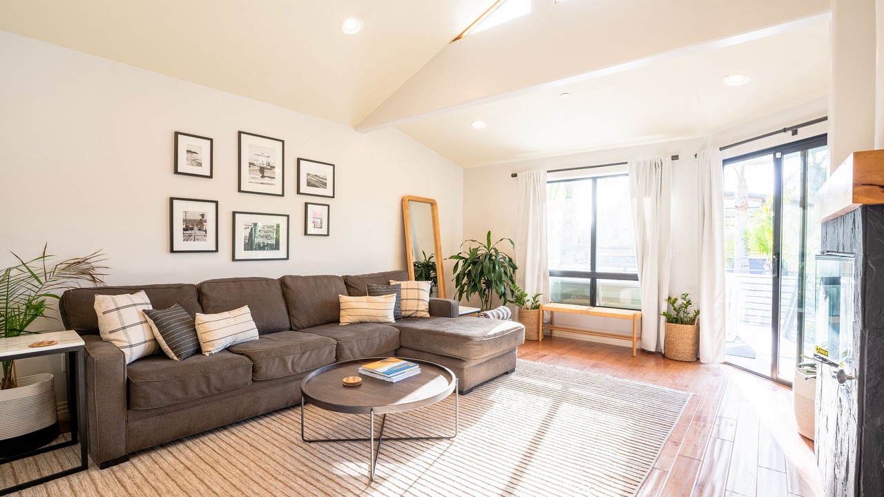 Photo of Livingroom in Cardiff-by-the-Sea