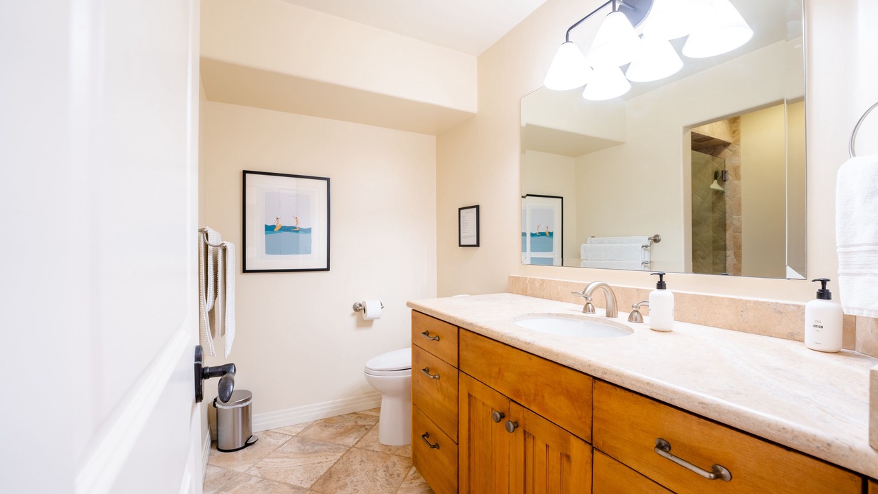 Photo of Bathroom in Cardiff-by-the-Sea