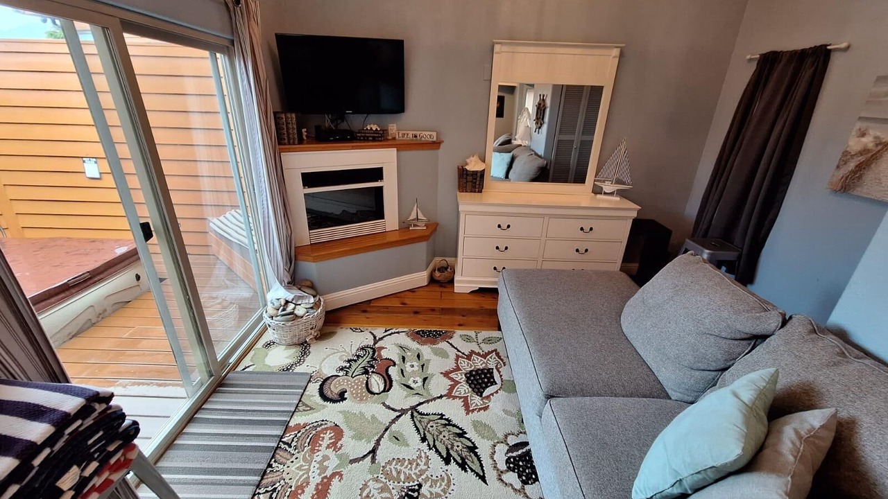 Photo of Livingroom in Smith River