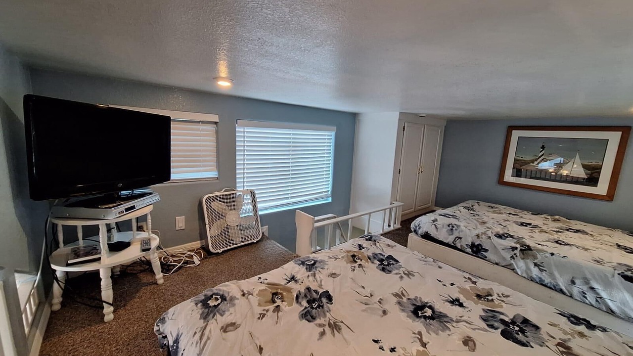 Photo of Bedroom in Smith River