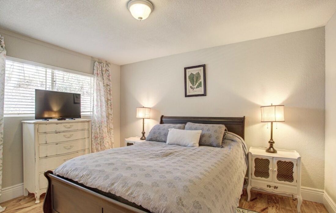 Photo of Bedroom in Carpenter Canyon