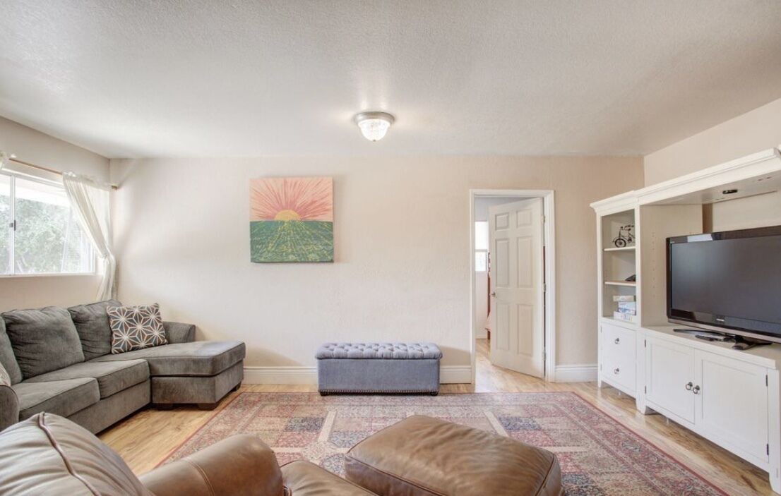 Photo of Livingroom in Carpenter Canyon