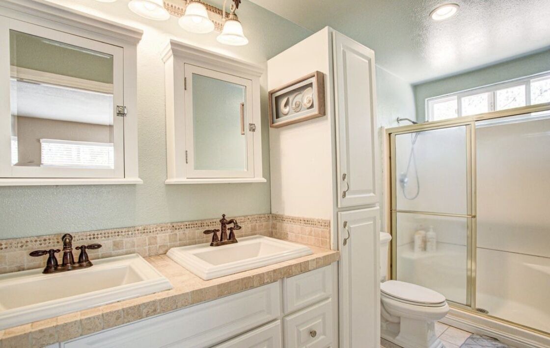 Photo of Bathroom in Carpenter Canyon