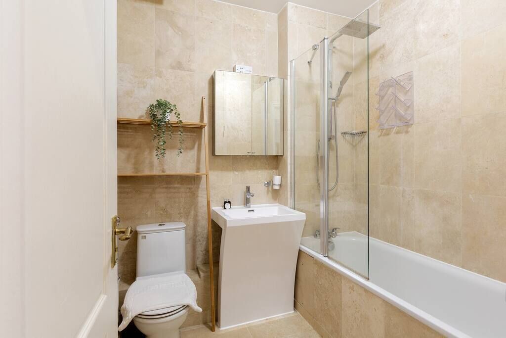 Photo of Bathroom in Bermondsey