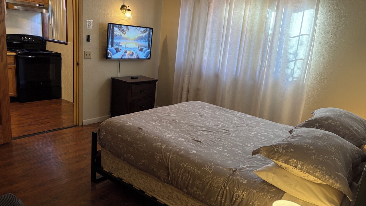 Photo of Bedroom in Historic Tennis Club