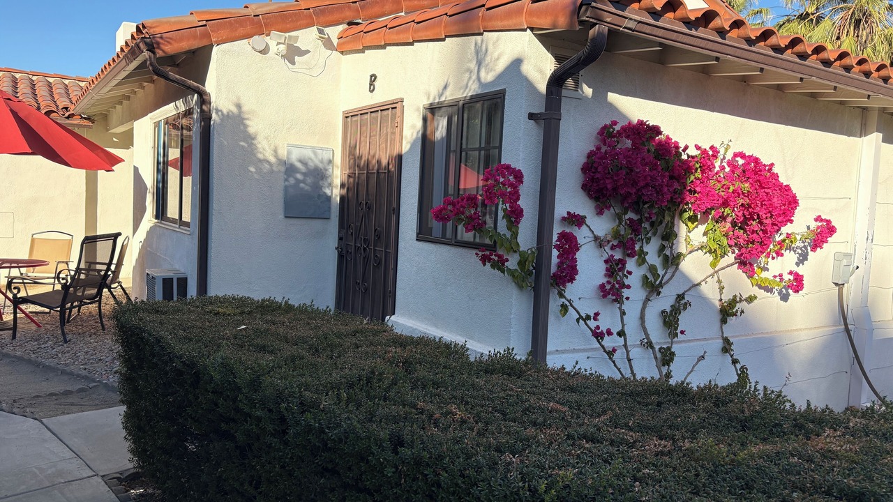 Photo of Patio Balcony in Historic Tennis Club