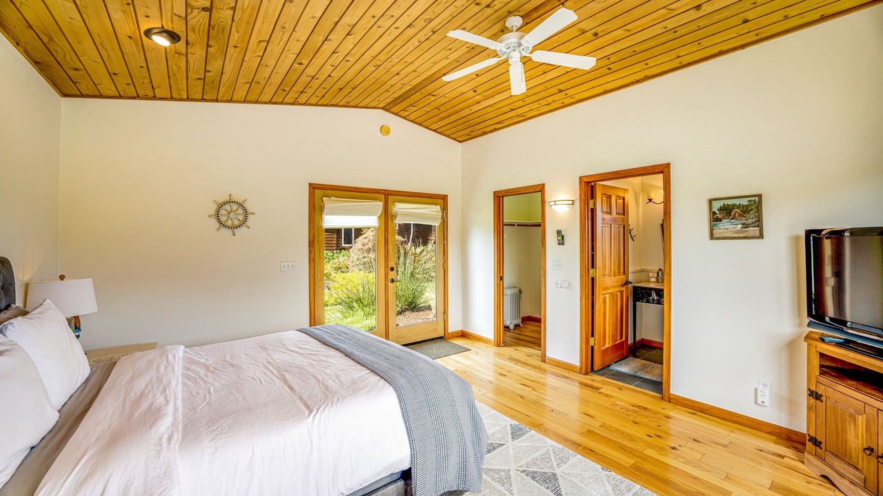 Photo of Bedroom in Fort Bragg