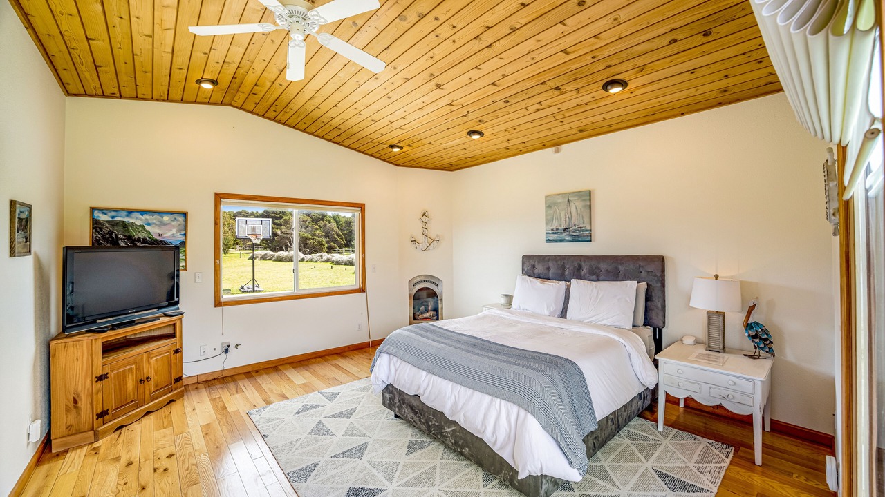 Photo of Bedroom in Fort Bragg