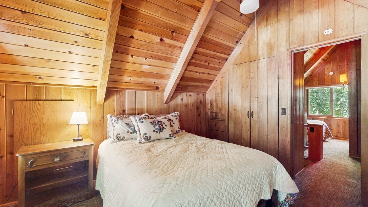 Photo of Bedroom in Arrowhead Villas