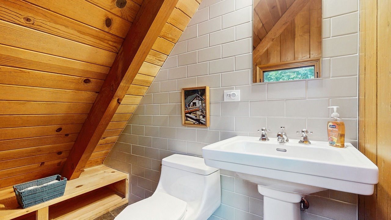 Photo of Bathroom in Arrowhead Villas