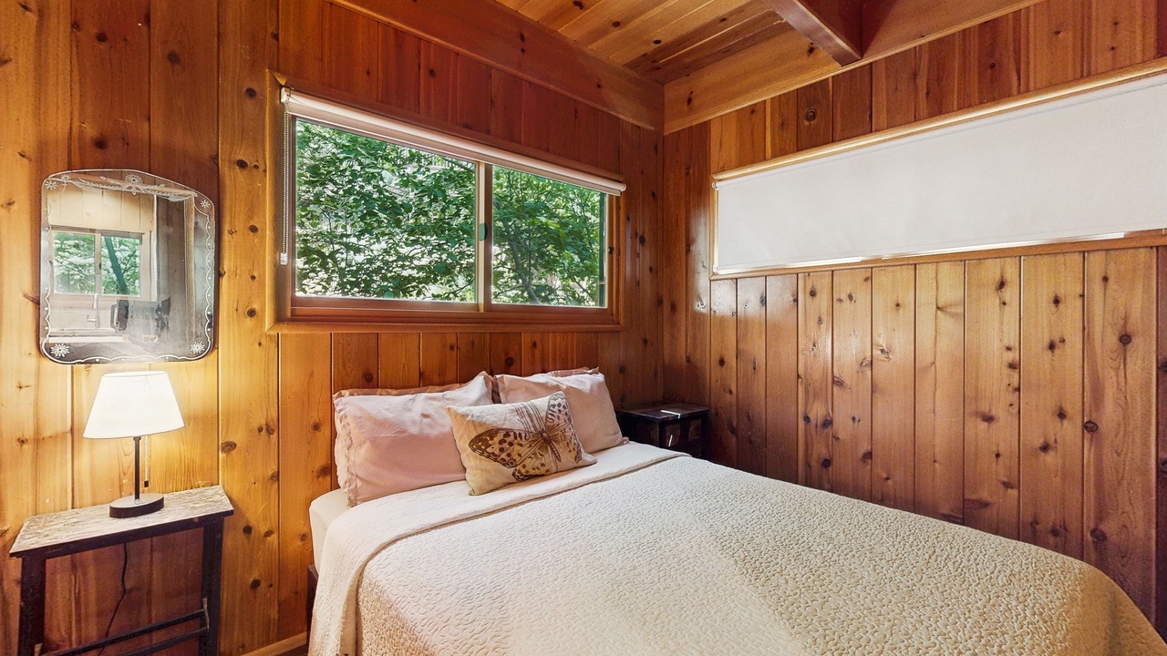 Photo of Bedroom in Arrowhead Villas