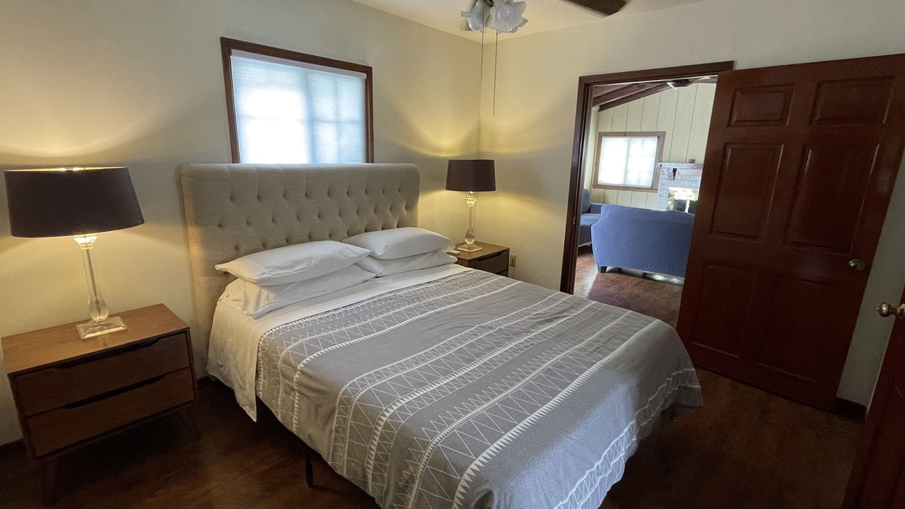 Photo of Bedroom in Historic Tennis Club