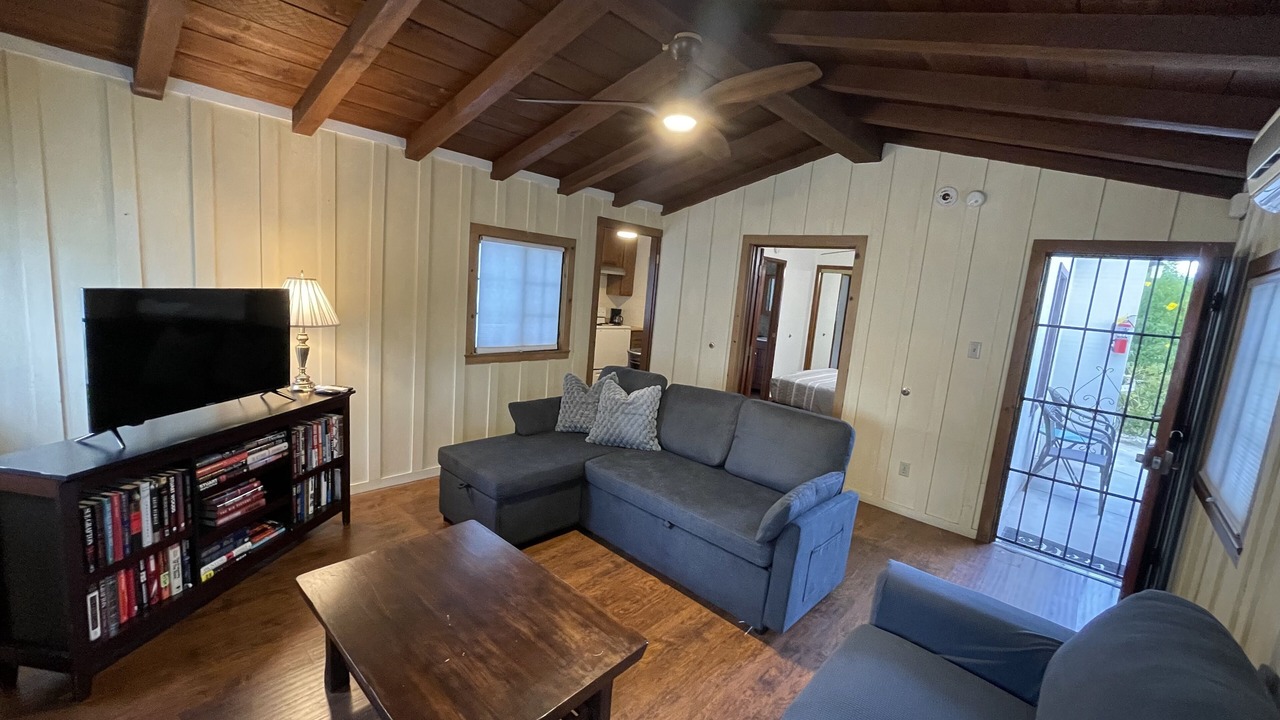 Photo of Livingroom in Historic Tennis Club