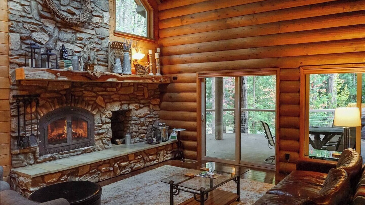 Photo of Bedroom in Idyllwild
