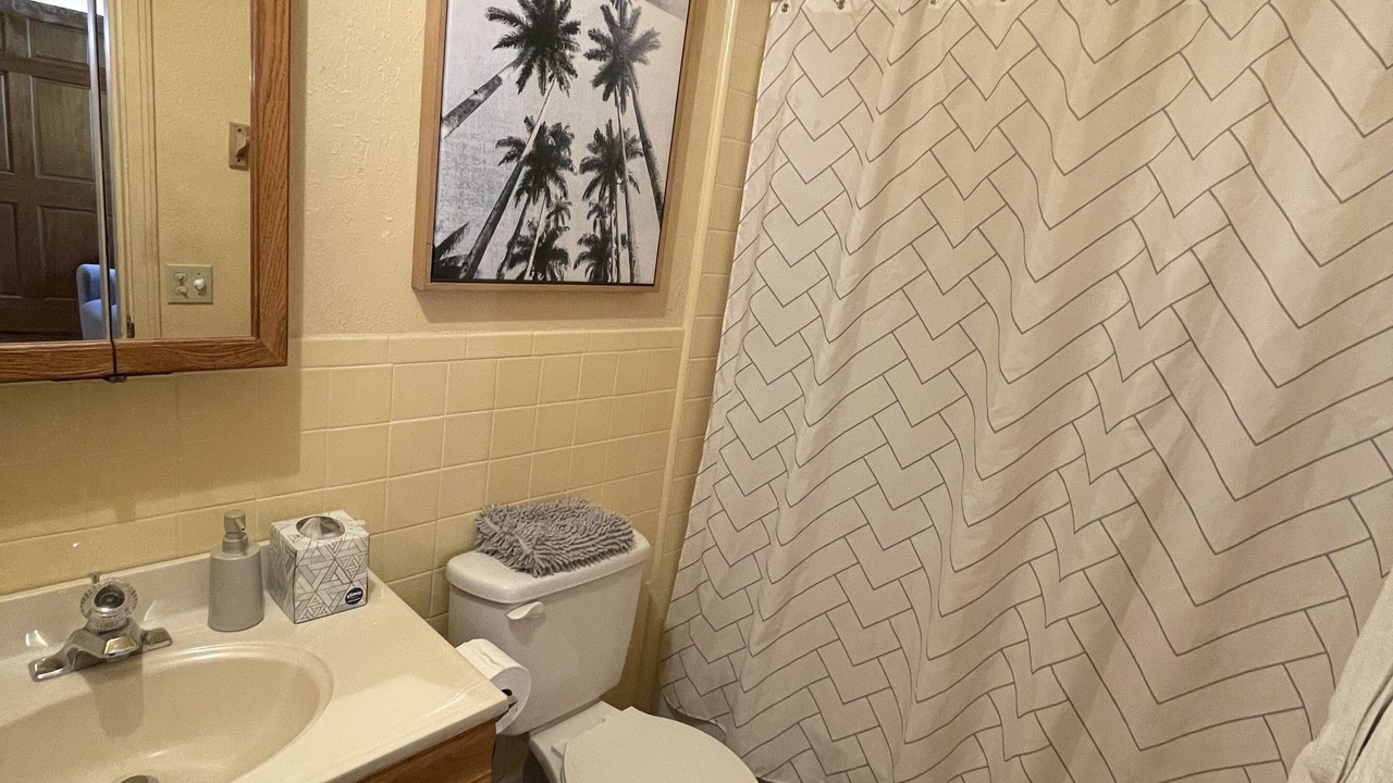 Photo of Bathroom in Historic Tennis Club