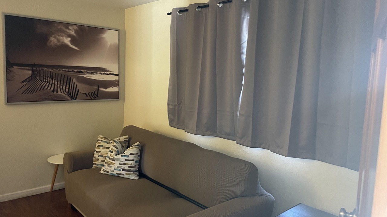 Photo of Livingroom in Historic Tennis Club