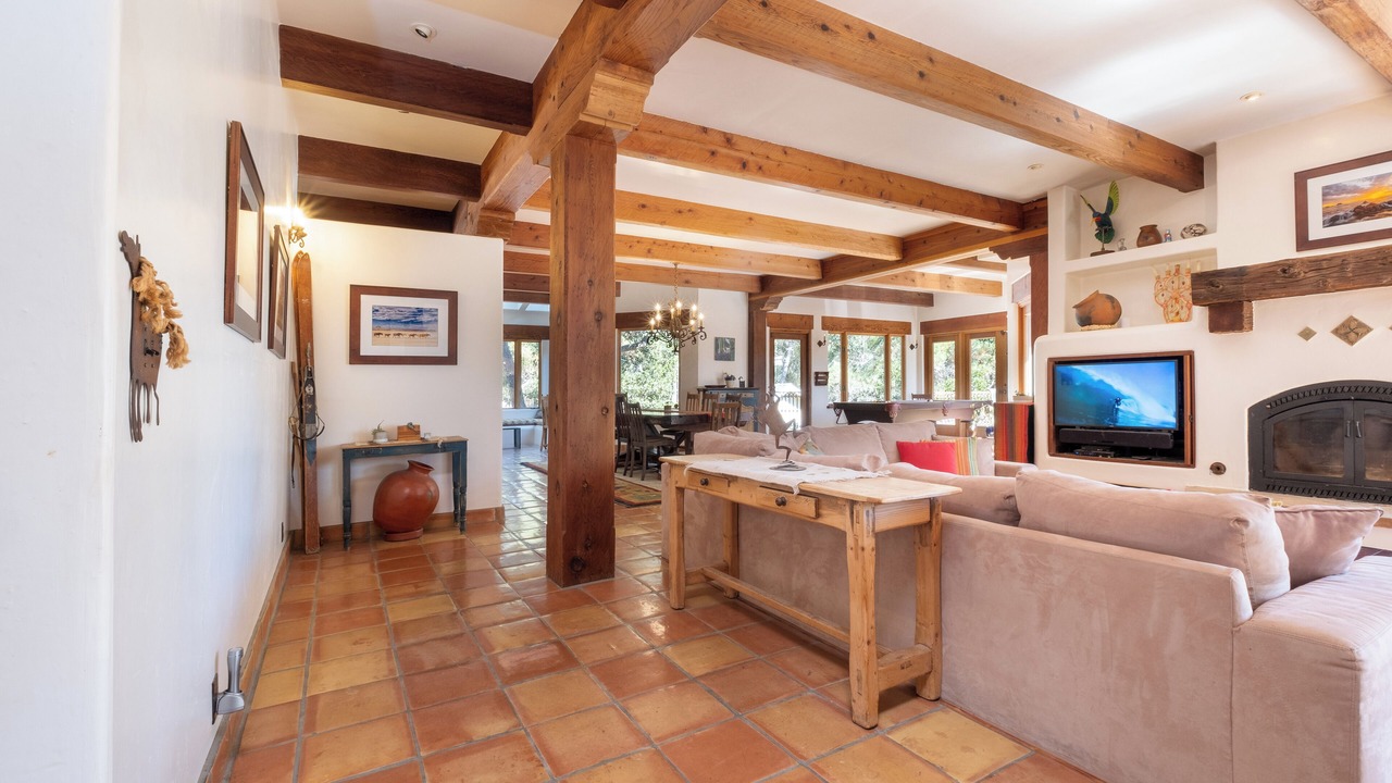 Photo of Livingroom in Marine Terrace