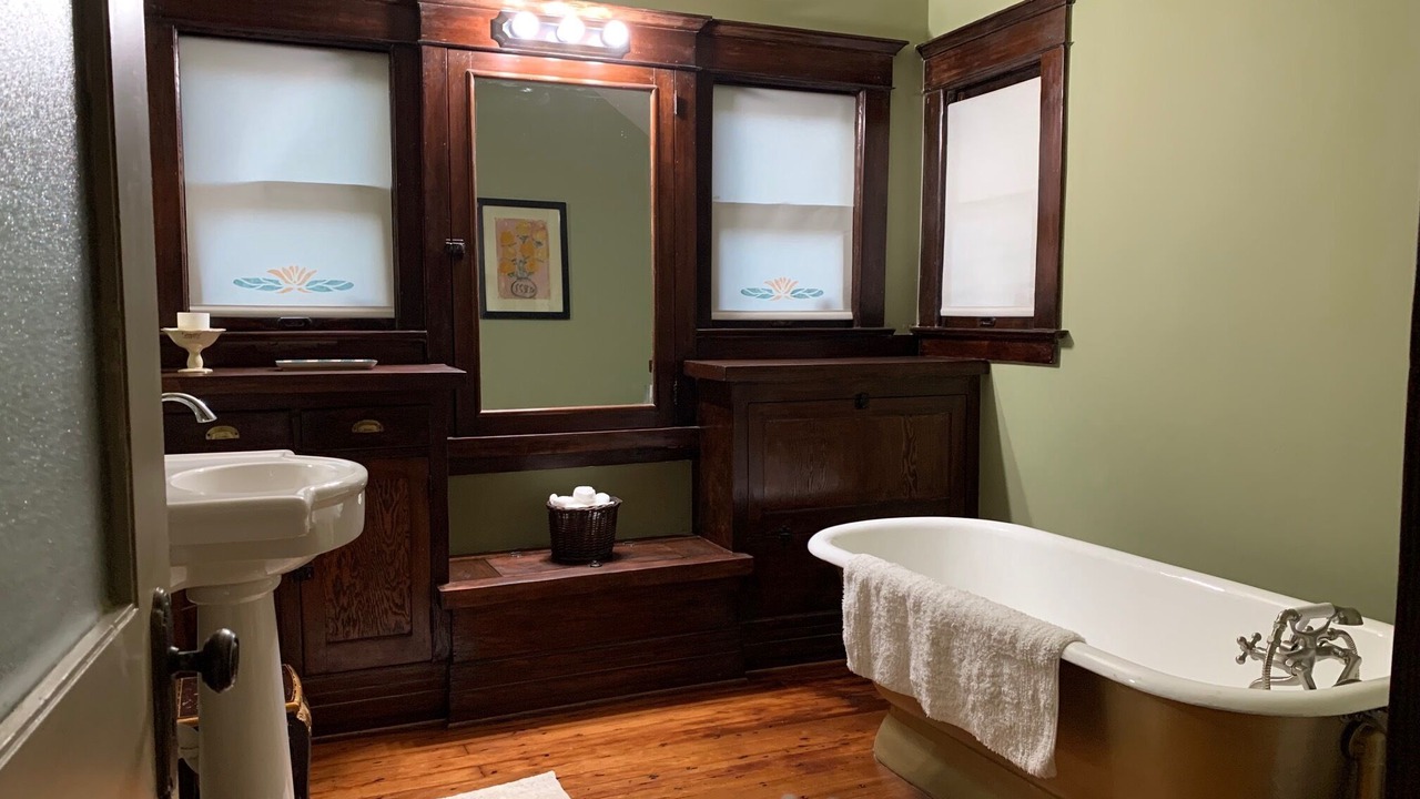 Photo of Bathroom in Larchmont