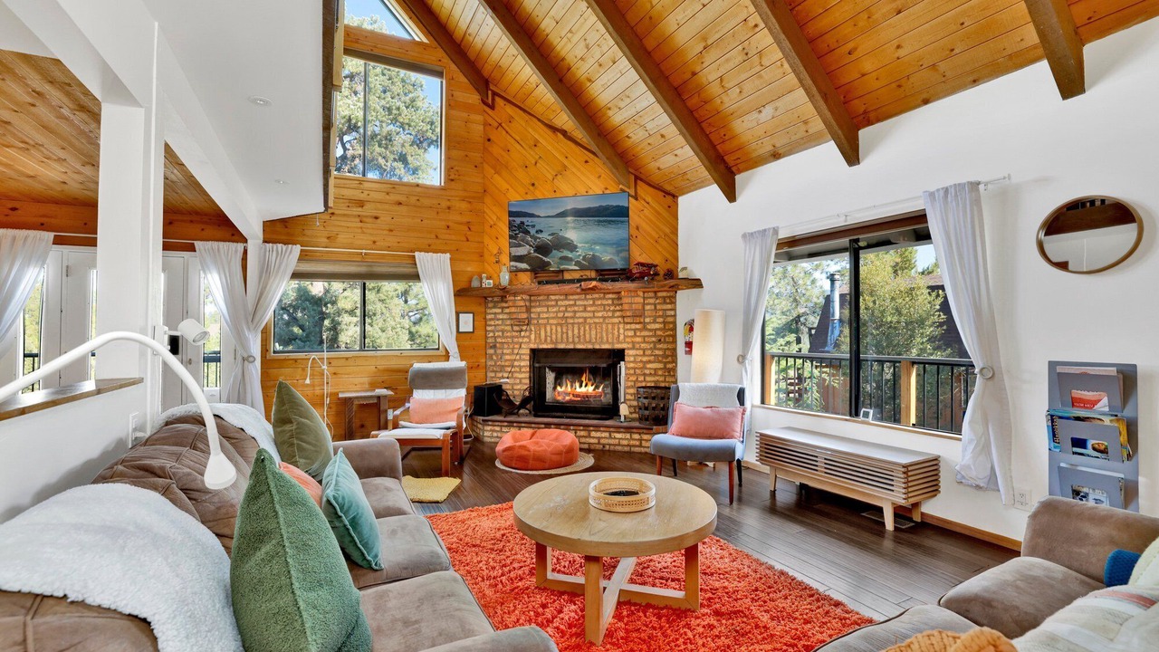 Photo of Livingroom in Whispering Forest
