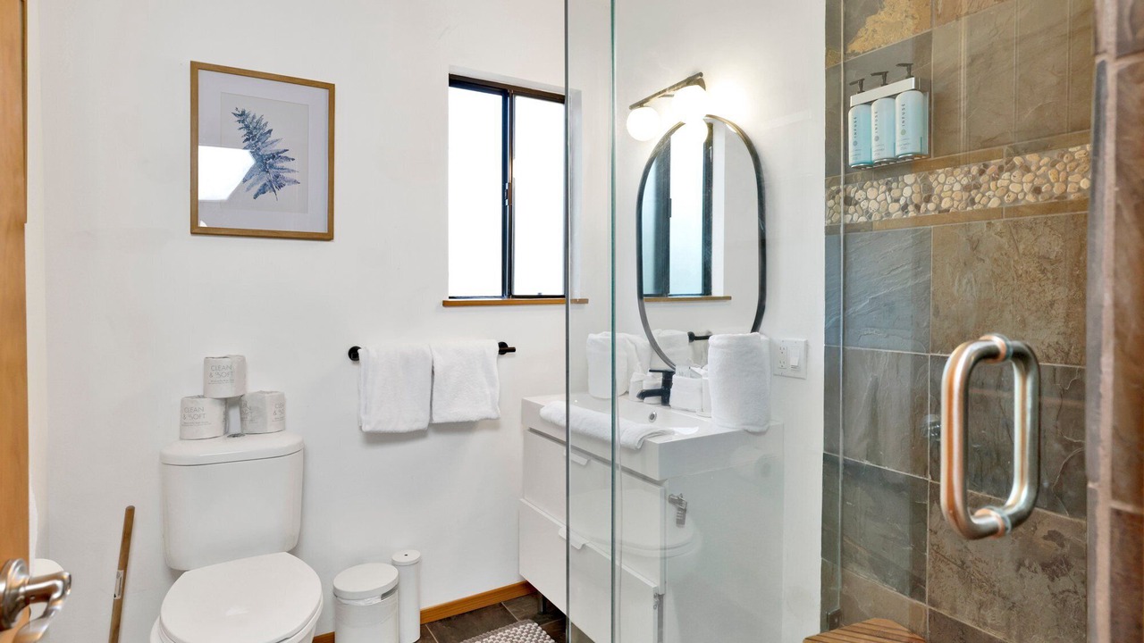 Photo of Bathroom in Whispering Forest