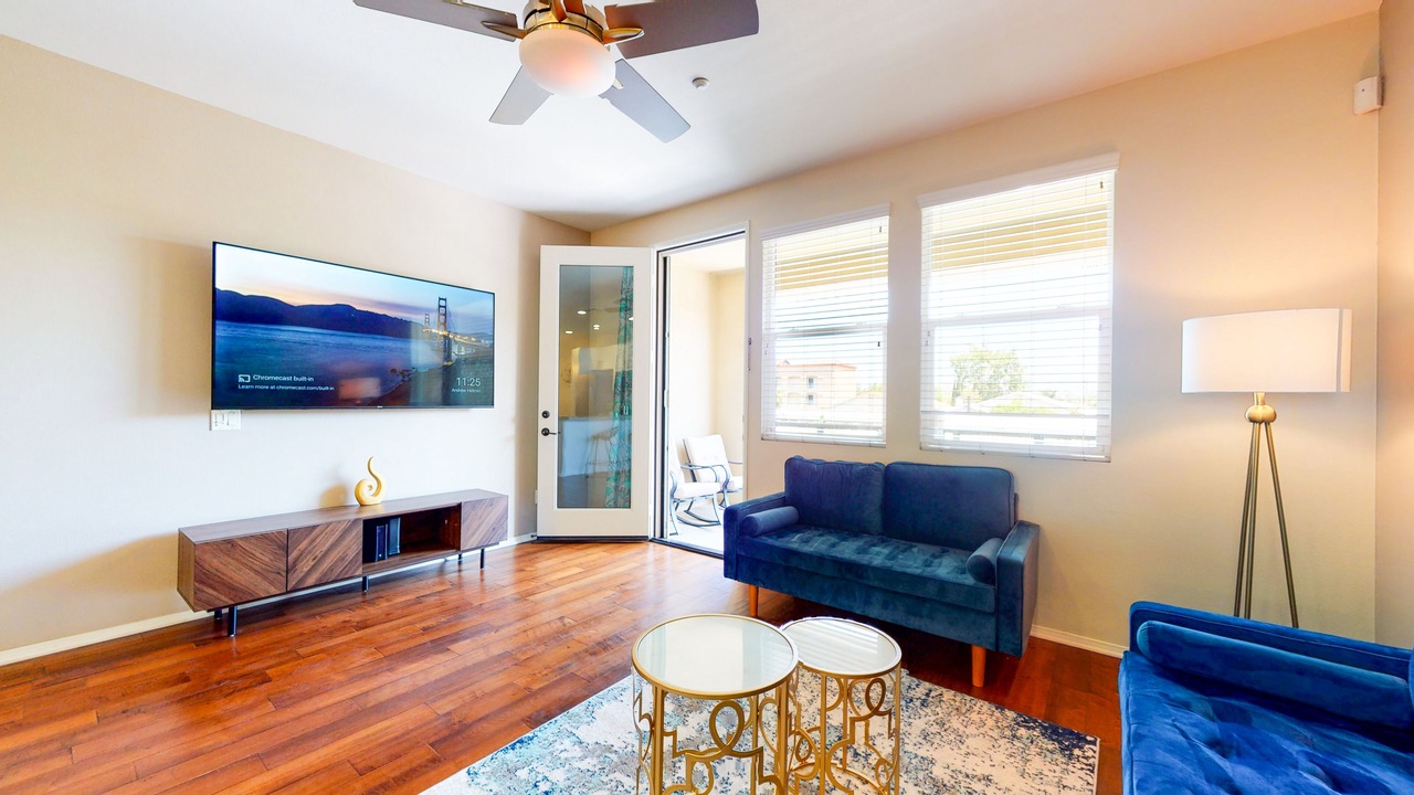 Photo of Livingroom in Anaheim Resort