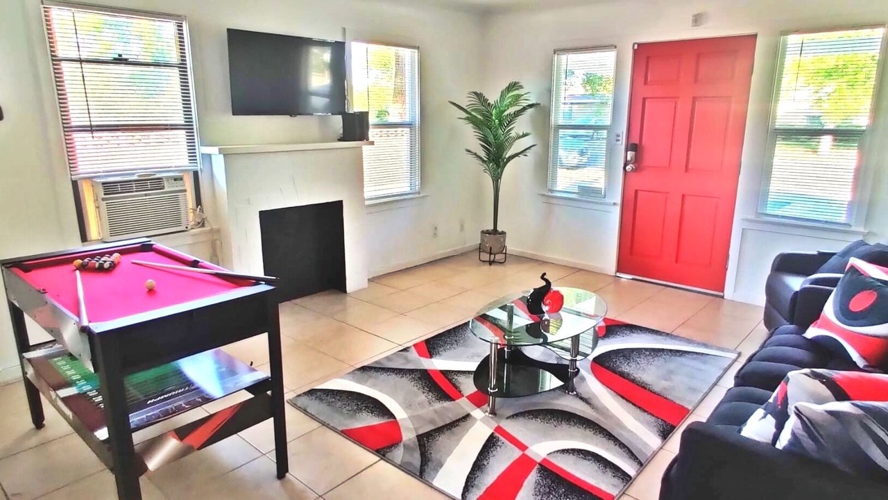 Photo of Livingroom in Lancaster