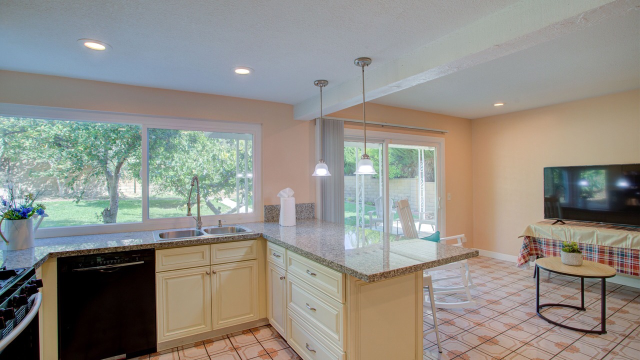 Photo of Kitchen in Montebello