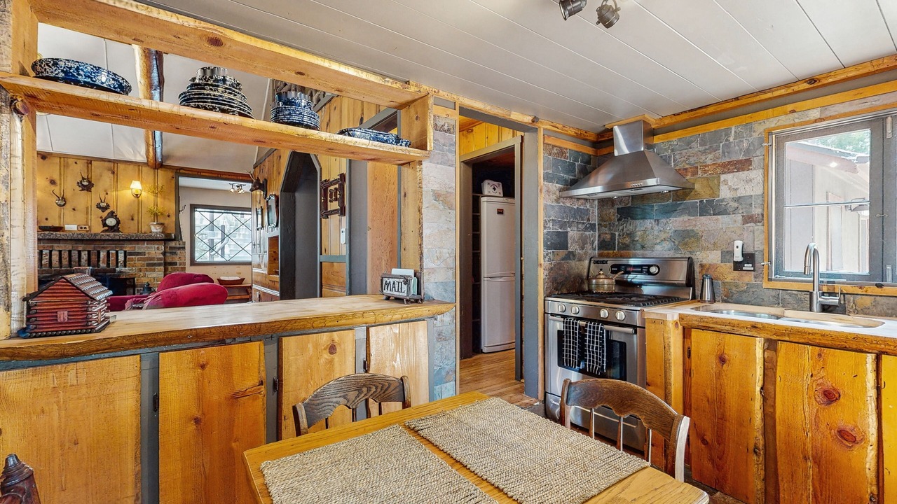 Photo of Kitchen in Idyllwild