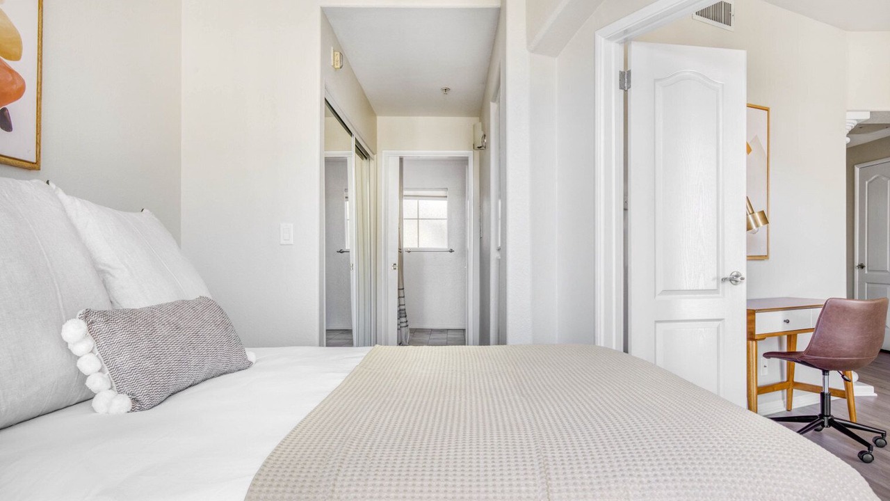 Photo of Bedroom in Beverly Grove