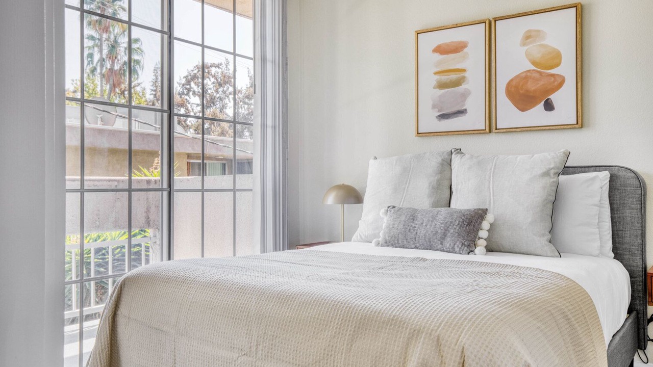 Photo of Bedroom in Beverly Grove