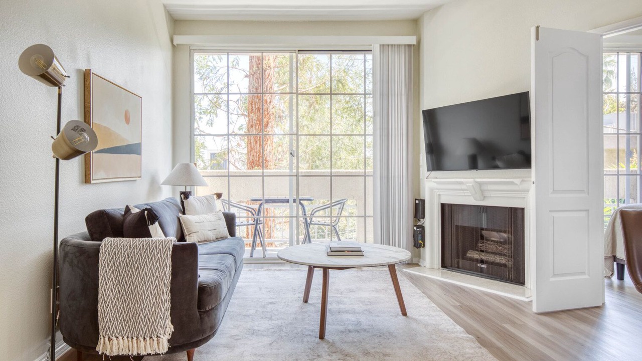 Photo of Livingroom in Beverly Grove