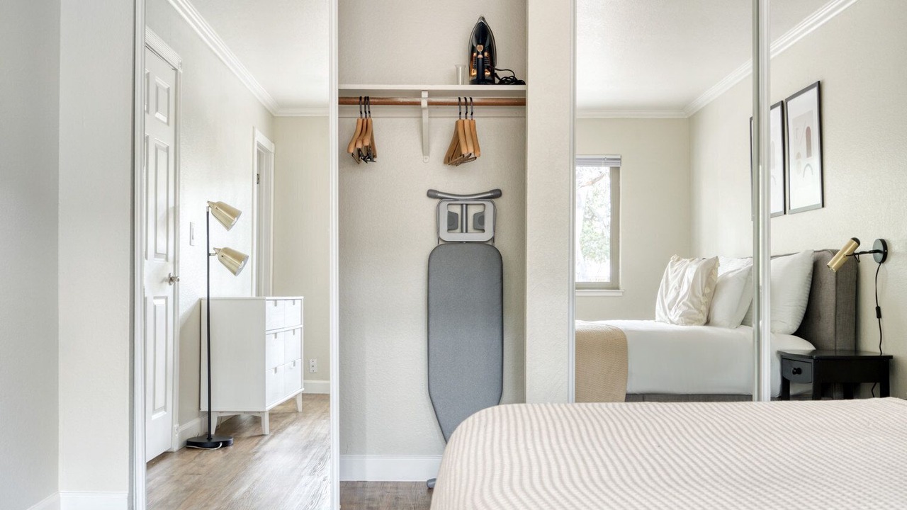 Photo of Bedroom in Mountain View