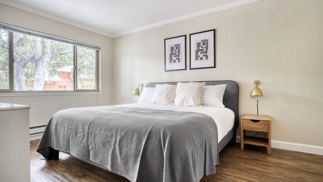 Photo of Bedroom in Mountain View