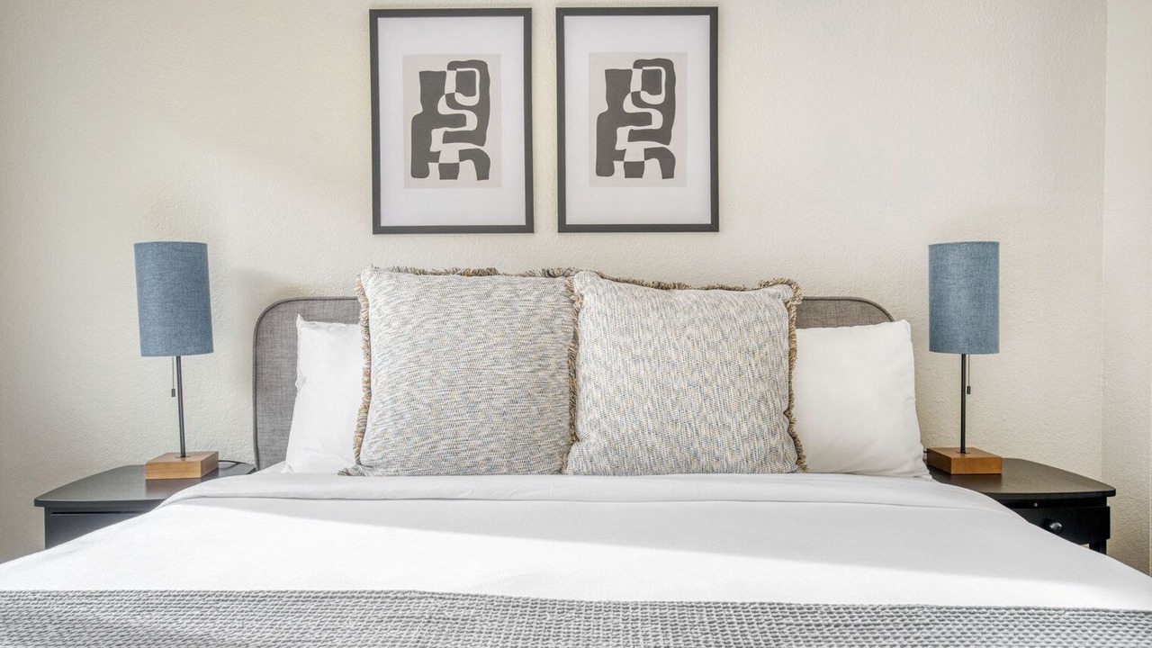 Photo of Bedroom in Mountain View