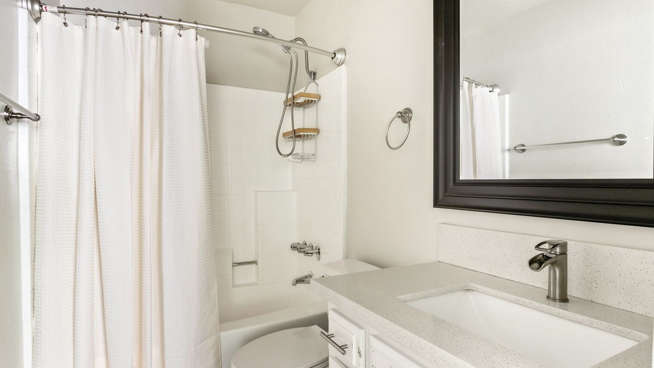 Photo of Bathroom in Sherman Oaks