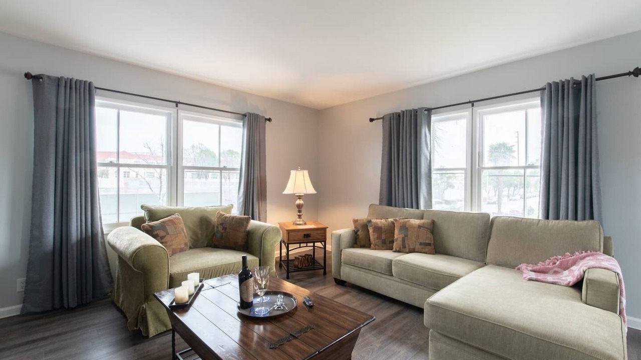 Photo of Livingroom in Eastside