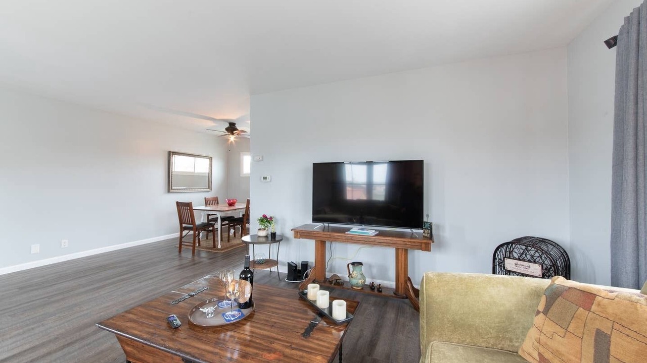 Photo of Livingroom in Eastside