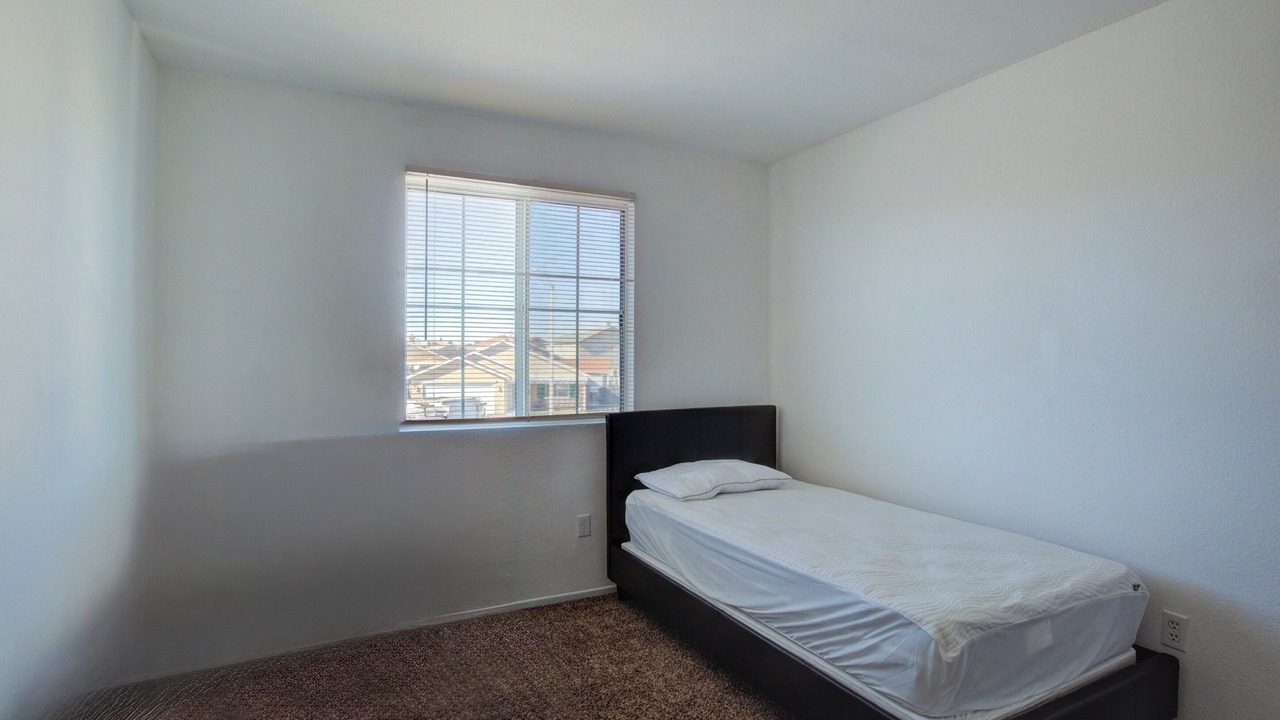 Photo of Bedroom in Victorville