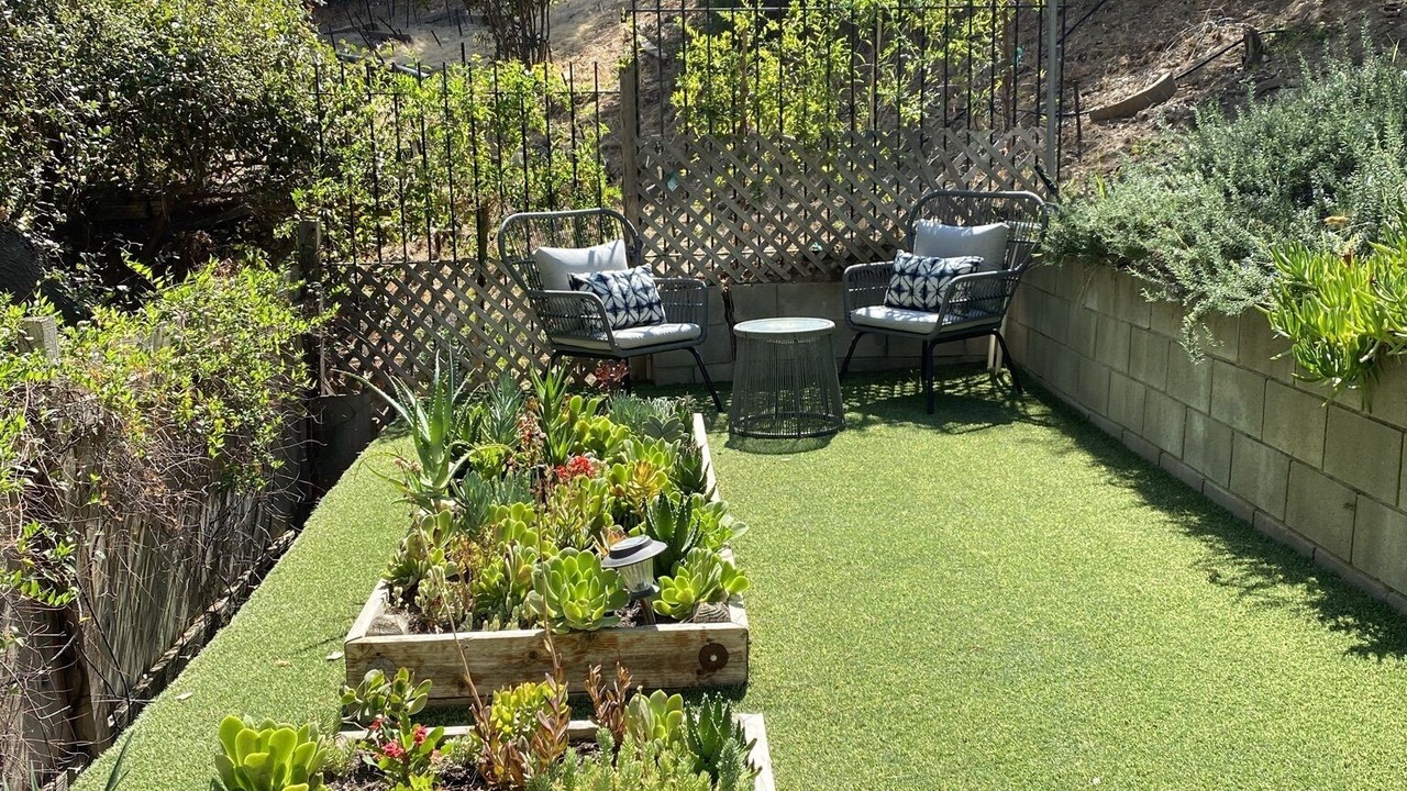 Photo of Outdoor in Woodland Hills
