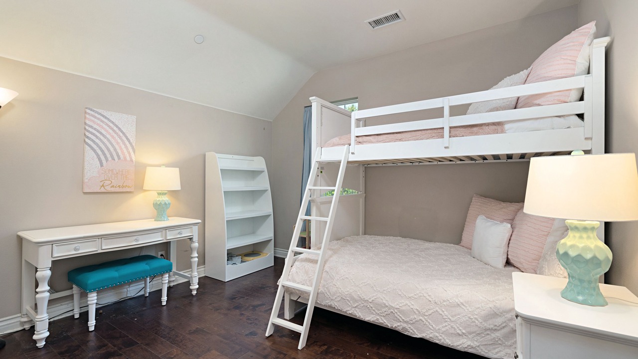 Photo of Bedroom in Pasadena