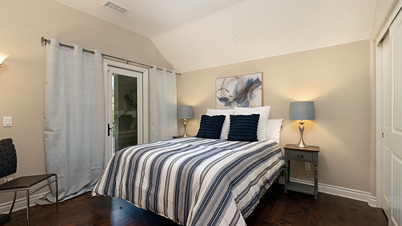 Photo of Bedroom in Pasadena