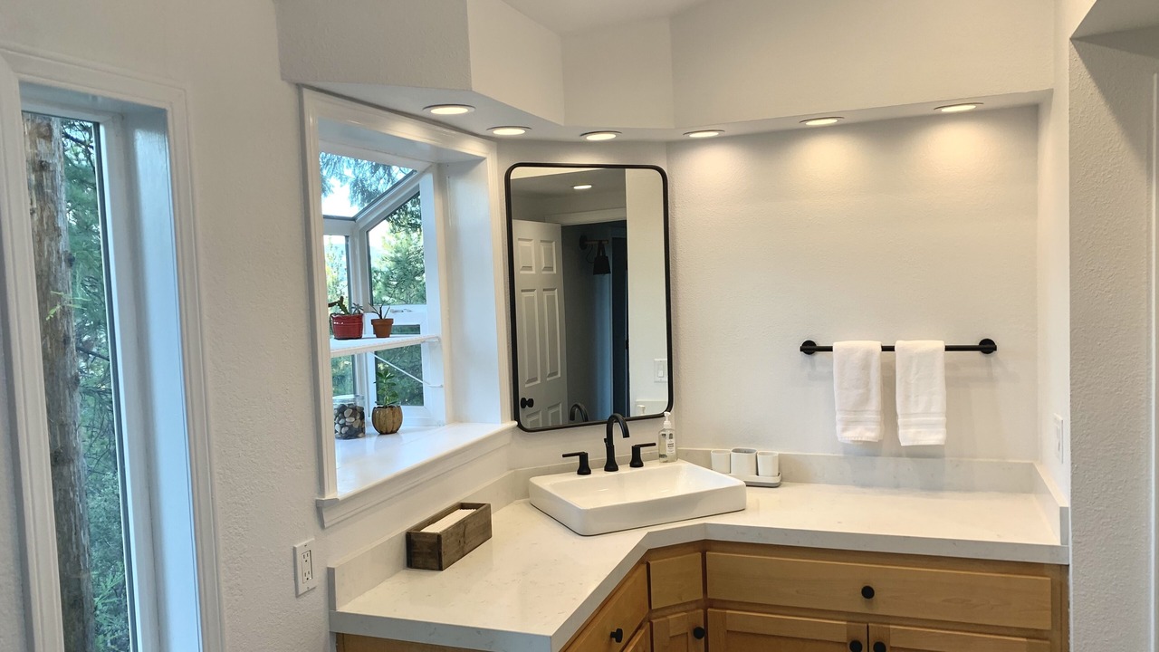 Photo of Bathroom in Groveland