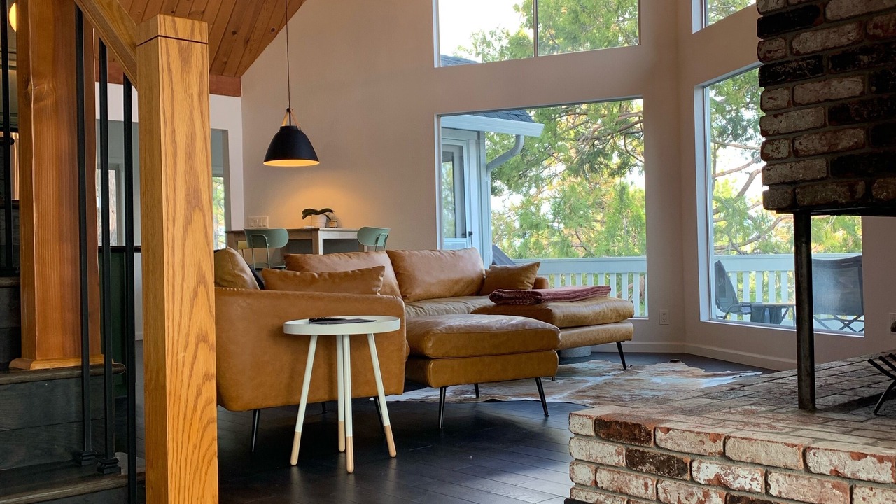 Photo of Bedroom in Groveland